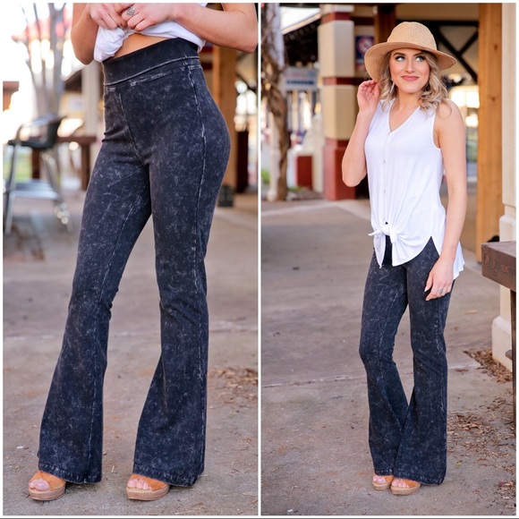 ✨LAST ONE✨Black Mineral Wash Flare Pants - Picture 4 of 4